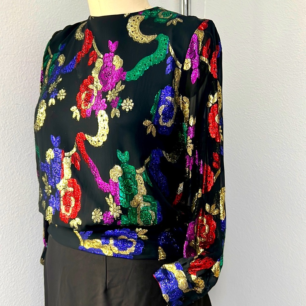 M Vintage Miss It women’s blouse. Black with multi colored metallic print